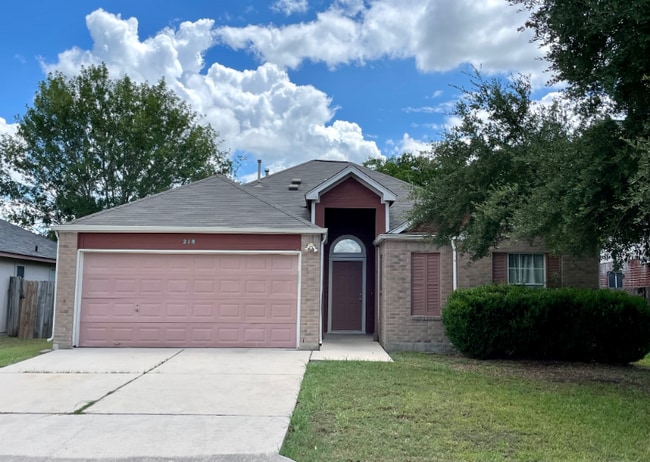 Building Photo - 218 Sunshadow Dr