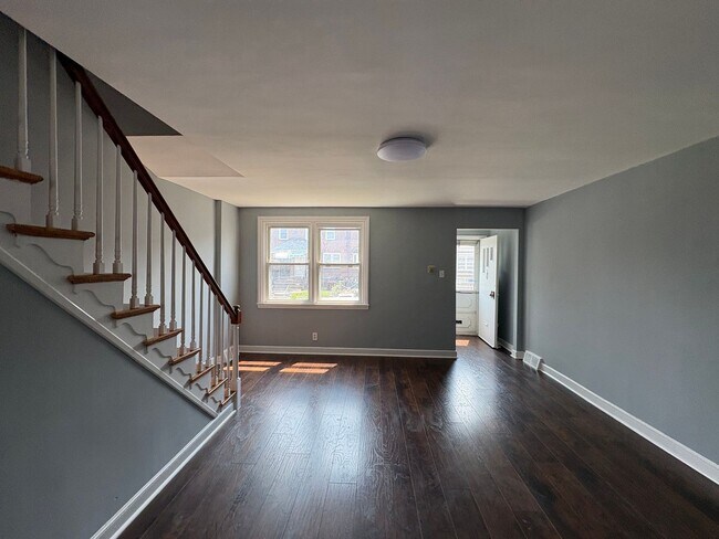 Building Photo - 7010 Kindred St