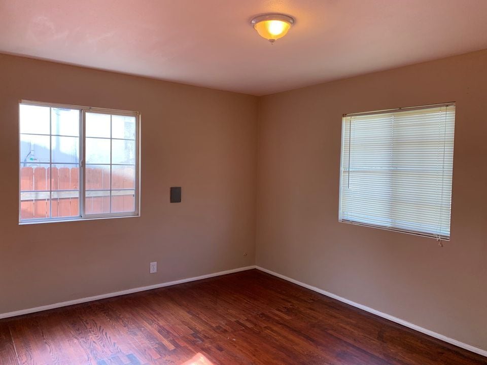 Building Photo - 1320 3 Ranch Rd