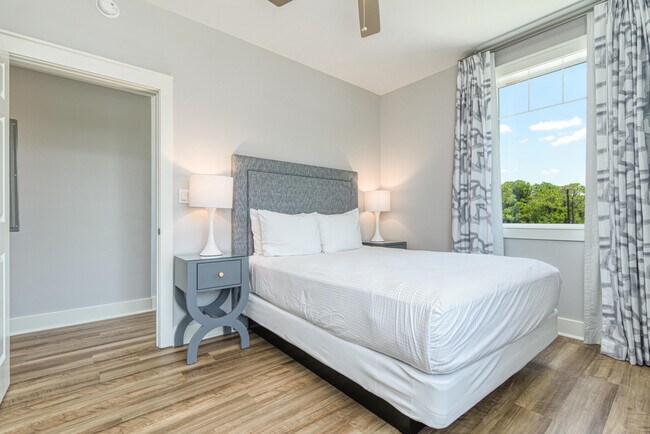 Building Photo - 9000 Heron Walk Dr