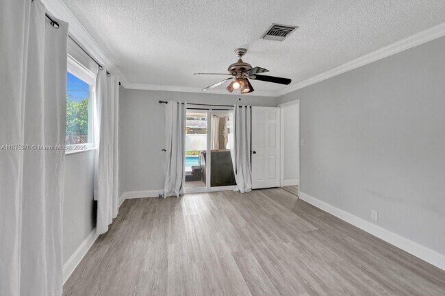 Building Photo - 5031 SW 88th Terrace