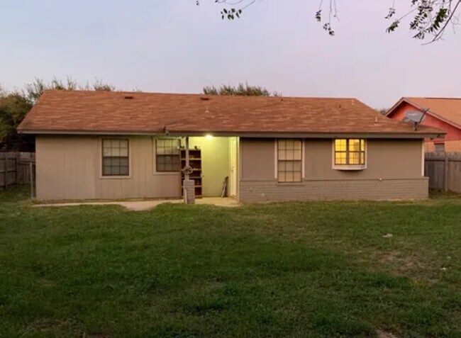 Building Photo - 2605 Gull Ave