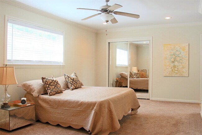 Building Photo - 10306 Bob White Dr