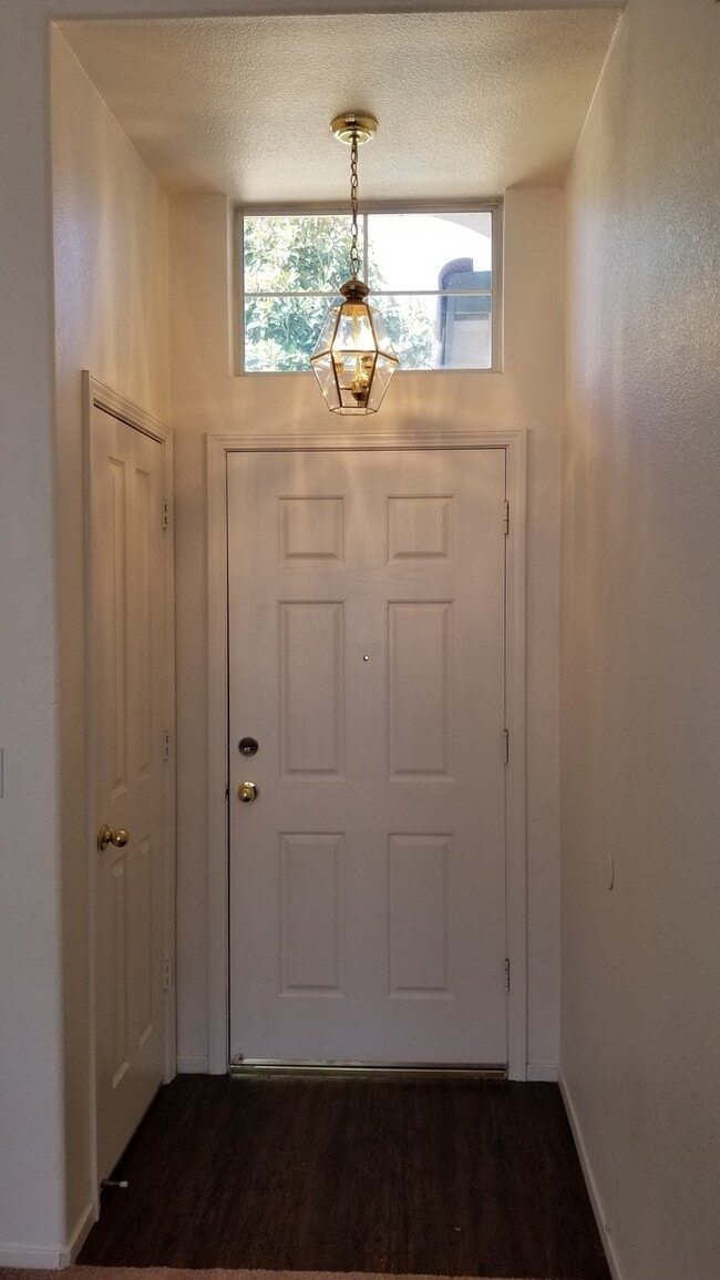 Building Photo - Beautiful 4 bedroom in Citrus Heights!