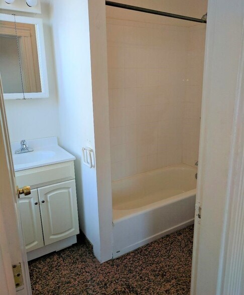 Building Photo - 1318 Commonwealth Ave