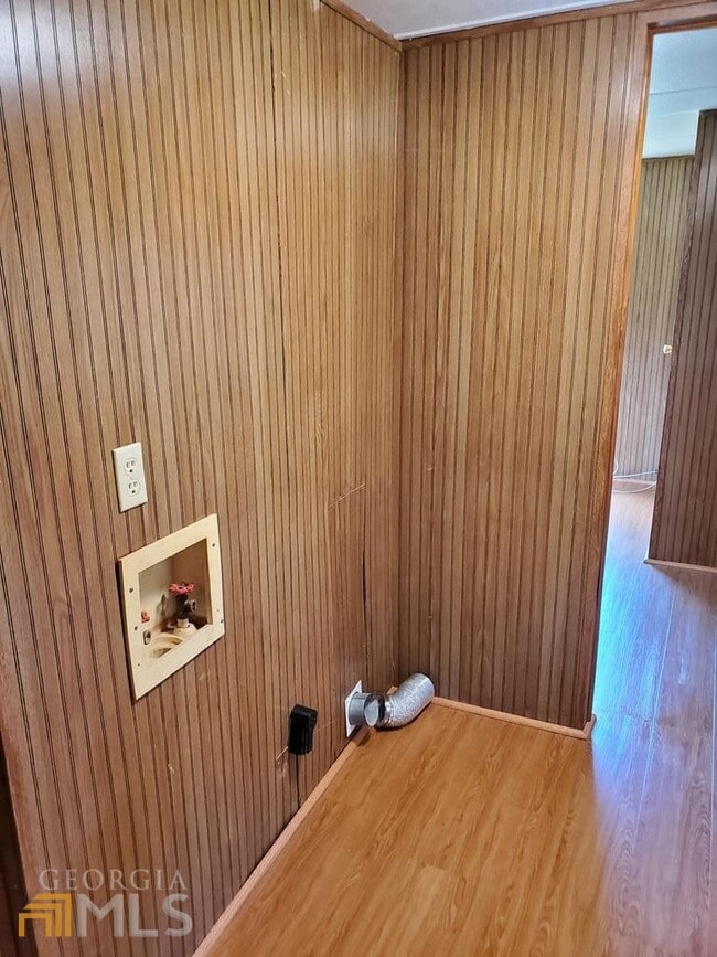 Building Photo - 641 Waterworks Rd