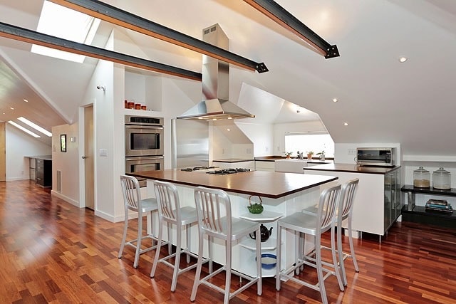 Building Photo - 6288 Dover St