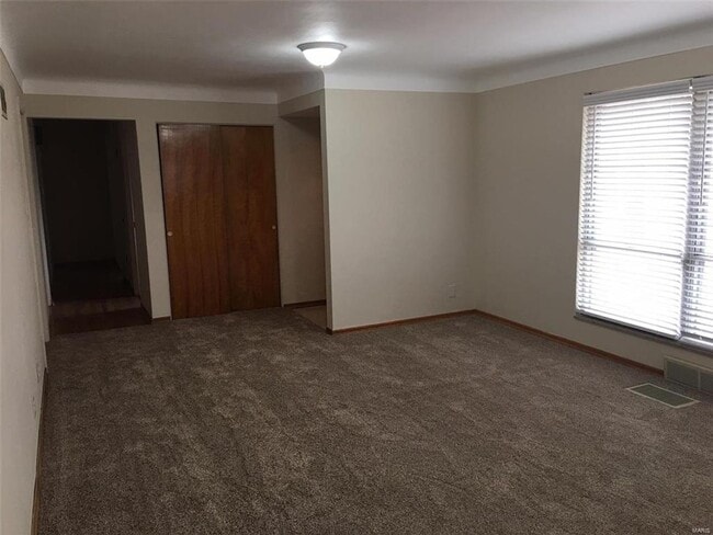 Building Photo - 4739 Butler Hill Rd