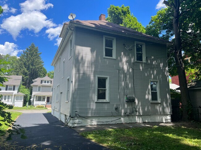 Building Photo - 21 Lehigh Ave