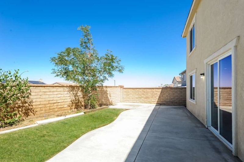 Building Photo - 21 Bosc Ln
