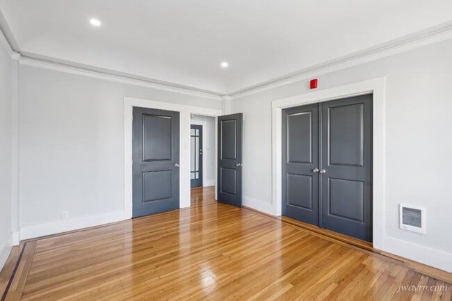 Building Photo - 312 Fillmore St