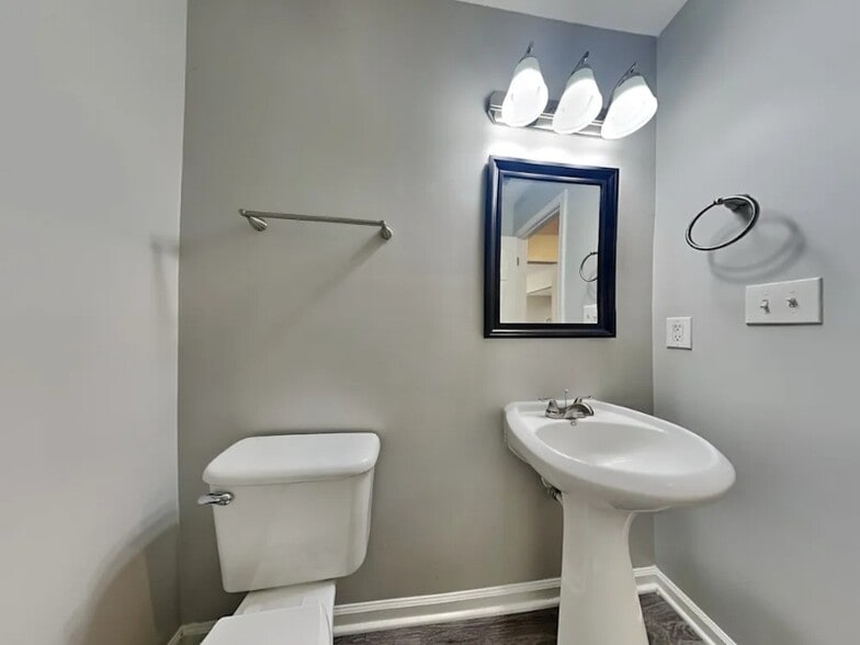 Building Photo - 12116 Stewarts Crossing Dr