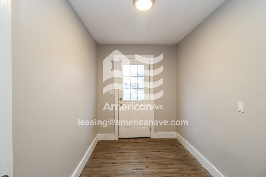 Building Photo - 831 Greenwood Ave