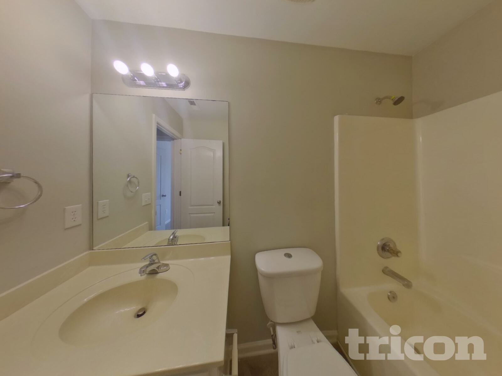 Building Photo - 527 W Saddletree Dr