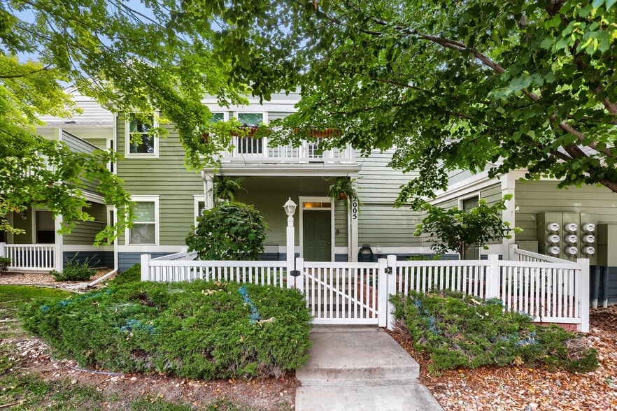 Building Photo - 635 Gooseberry Dr