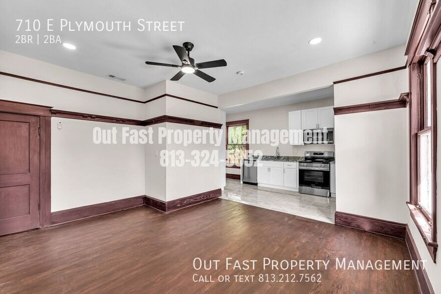 Building Photo - 710 E Plymouth St