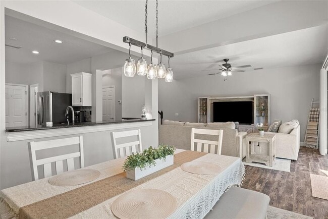 Building Photo - 14019 Crater Cir