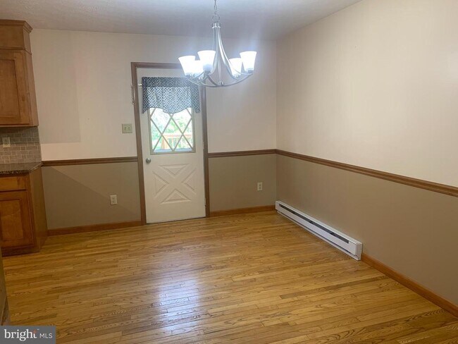 Building Photo - 110 Beech Ln