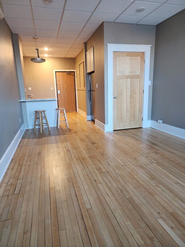 Snack bar eating area. - 604 Main Ave