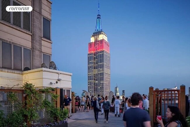 Building Photo - 66 W 38th St