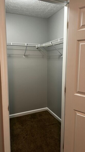 Building Photo - 4204 Browns Ln