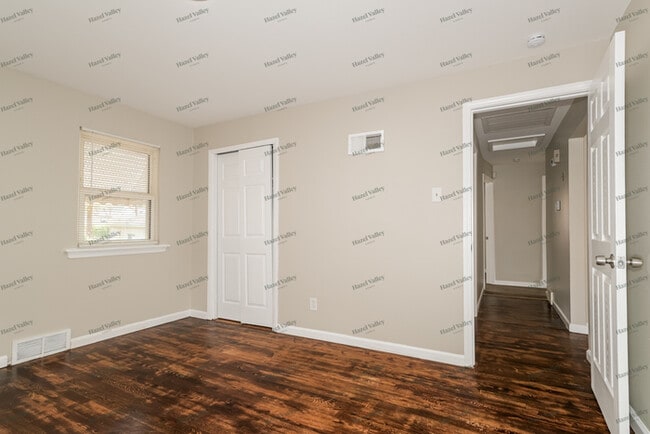 Building Photo - 9024 Midland Blvd