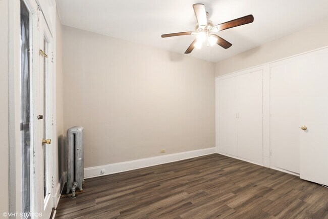 Building Photo - 1408 W Jonquil Terrace