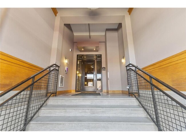 Building Photo - 918 N 3rd St