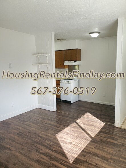 Building Photo - 128 E Foulke Ave