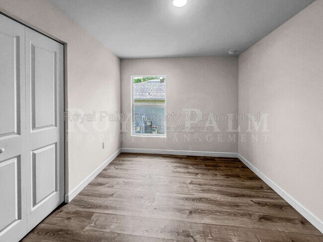 Building Photo - 745 Harry Ave S