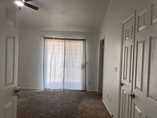 Building Photo - Single Family One-Story Home Available!!!
