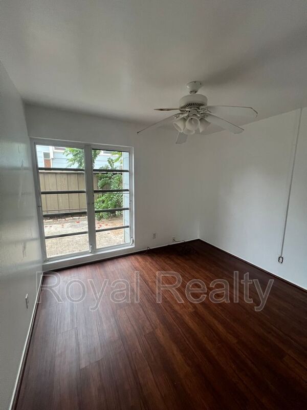 Building Photo - 94-433-433 Lanikuhana Pl