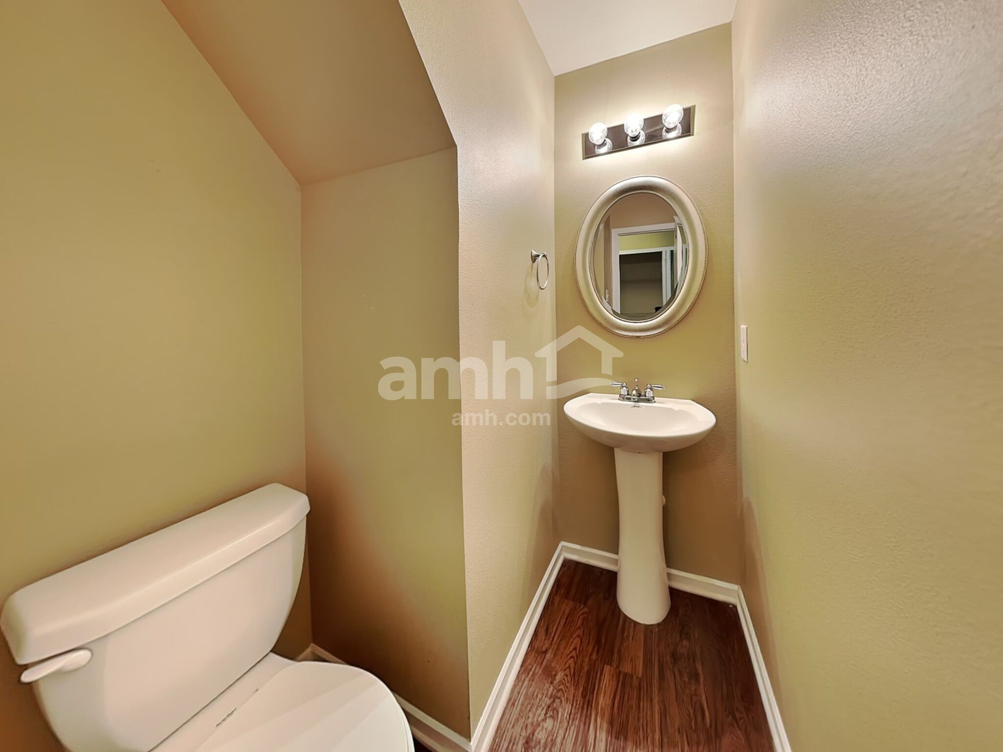 Building Photo - 4112 Lakewood Glen Dr