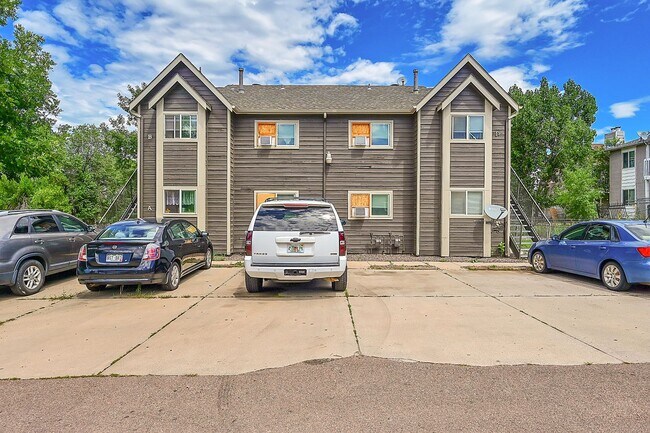 Building Photo - 1051 Mazatlan Cir