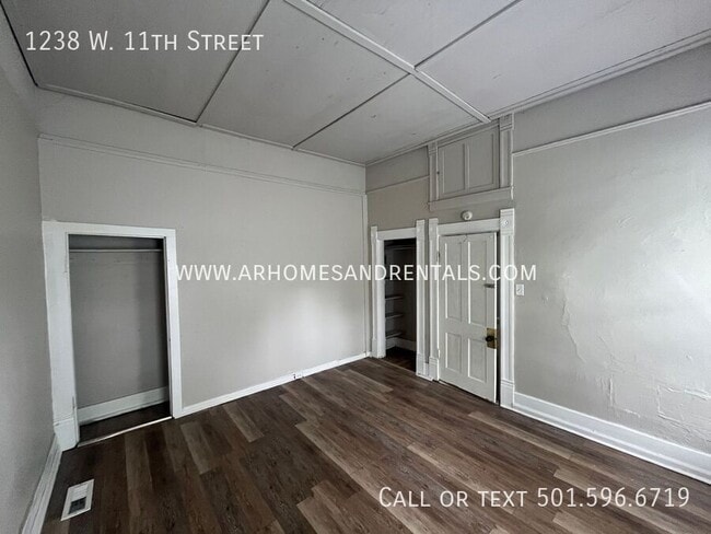 Building Photo - 1238 W 11th St