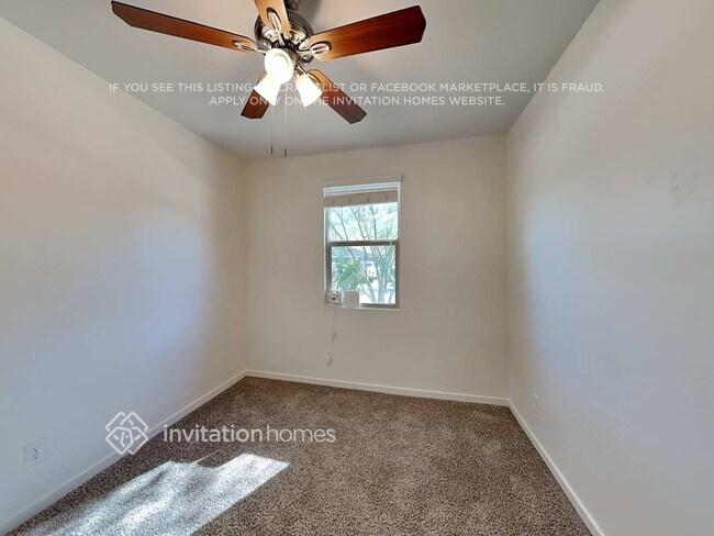 Building Photo - 17692 W Fetlock Trail