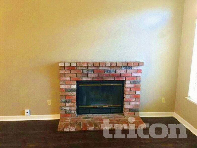 Building Photo - 1536 Atteboro Ct