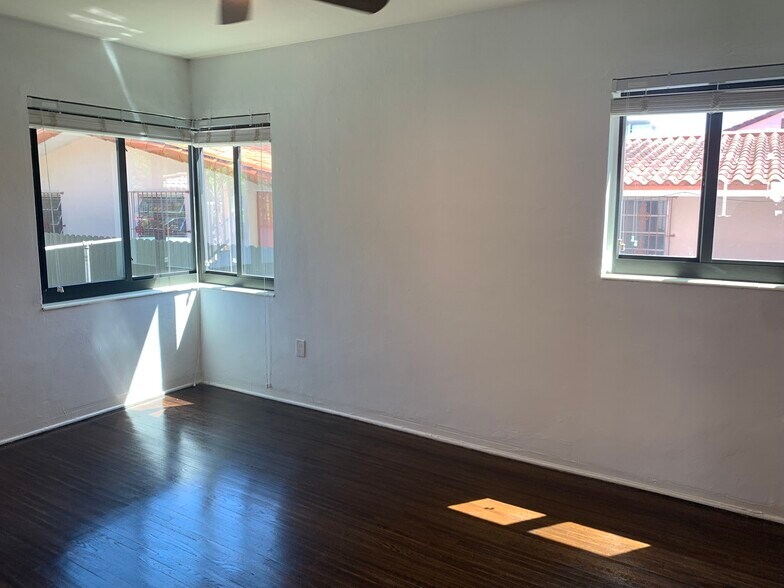 Building Photo - 1975 SW 17th Ct