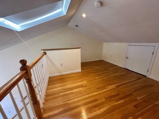 Building Photo - 47 Alder St