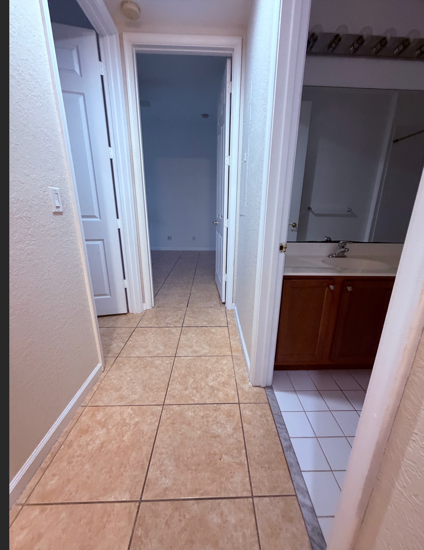 Building Photo - 10280 SW Stephanie Way