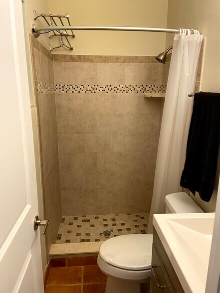Building Photo - 785 Hibiscus Dr