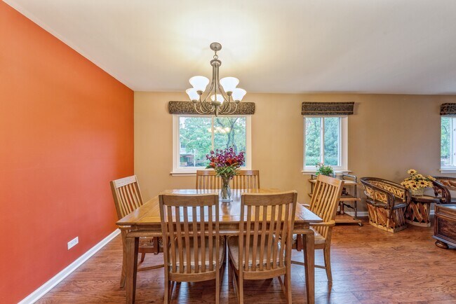 Building Photo - 1125 Auburn Ln