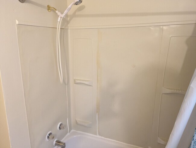 Building Photo - Cozy Aurora Condo