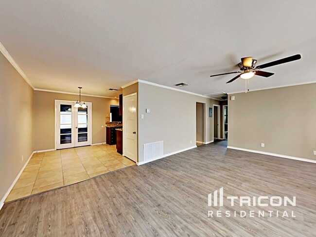 Building Photo - 235 Trudell Dr