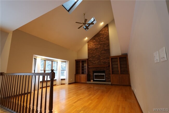 Building Photo - 40 Vassar Dr