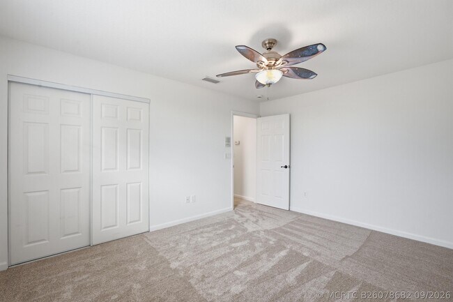 Building Photo - 5513 SW Windward Way