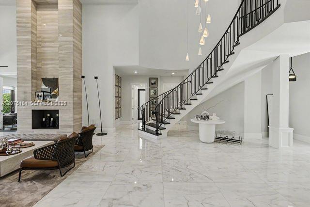Building Photo - 2627 Castilla Isle