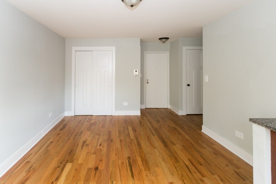 Building Photo - 432 Elm Pl