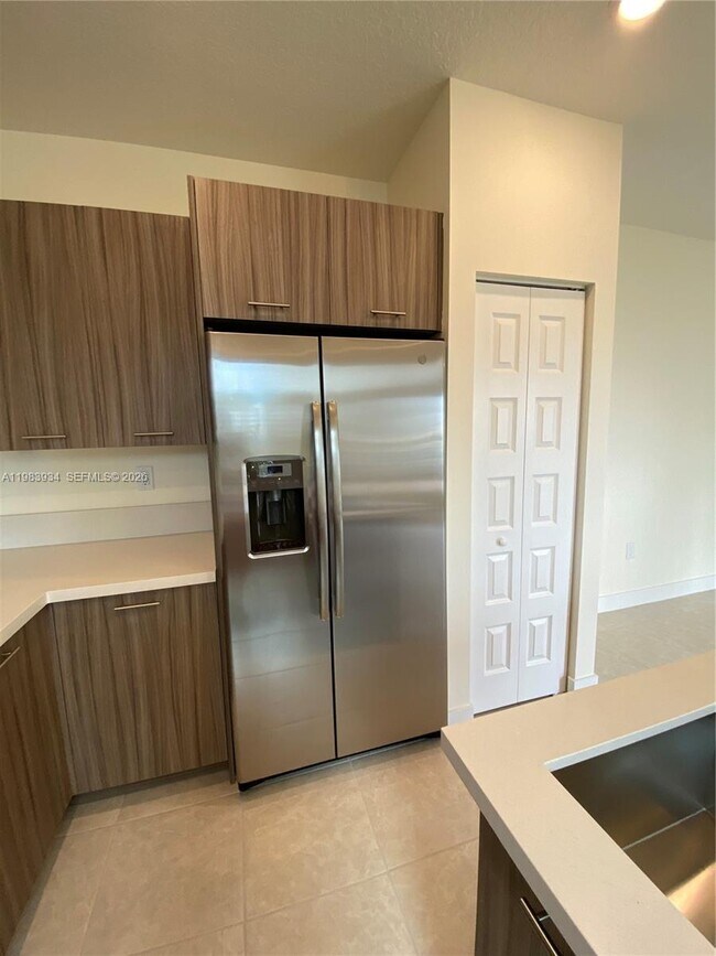 Building Photo - 8379 Central Park Blvd