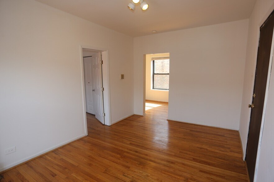 Building Photo - 931 W Sunnyside Ave
